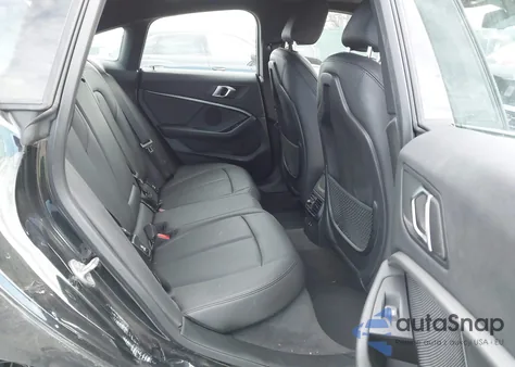 2022 BMW 228 Gran Coupe I xDrive z USA, uszkodzony, nr VIN WBA73AK01N7L23610